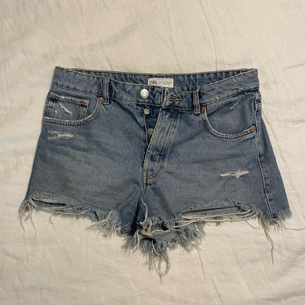 Zara jean shorts, size 6